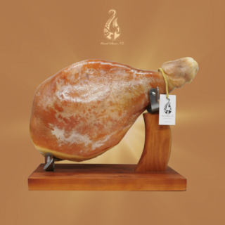 Whole Premium Good Chow Ham (30 months+) per leg (Western/Chinese cut-style options available)